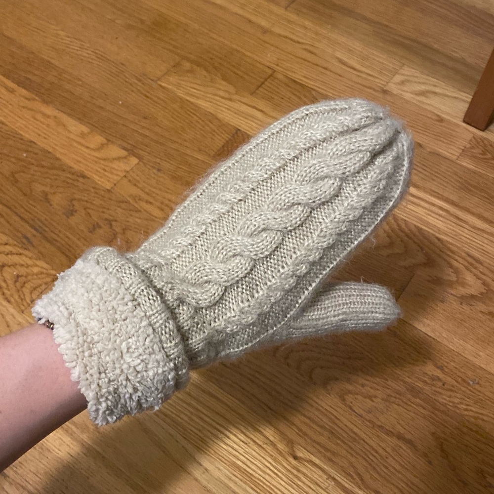Fluffy and warm Sherpa cuff winter mittens gloves